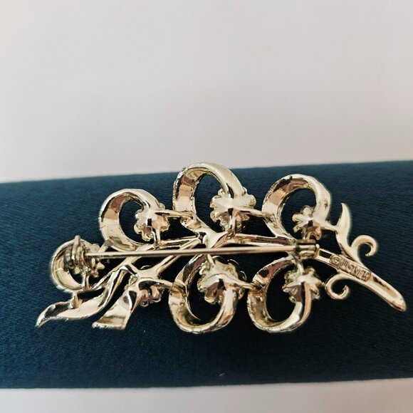 Lisner Silver Tone crystal Rhinestone Leaf Brooch Pin Marked - Picture 5 of 9